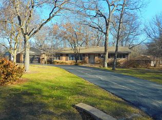 863 Highland Rd, Frankfort, IL 60423