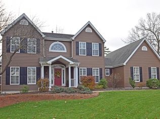 1822 Loehr Estates Ct, Ballwin, MO 63021