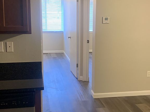 3rd image of 518 Hillsboro Ave