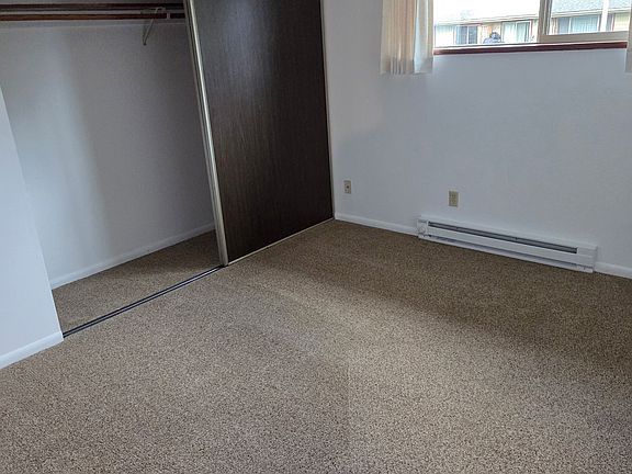 4th image of 11850 SW Iron Horse Ln #17