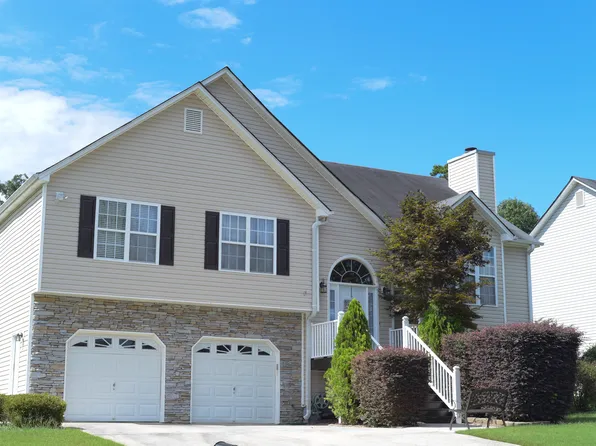 64 Williamsburg Dr, Dallas, GA 30157