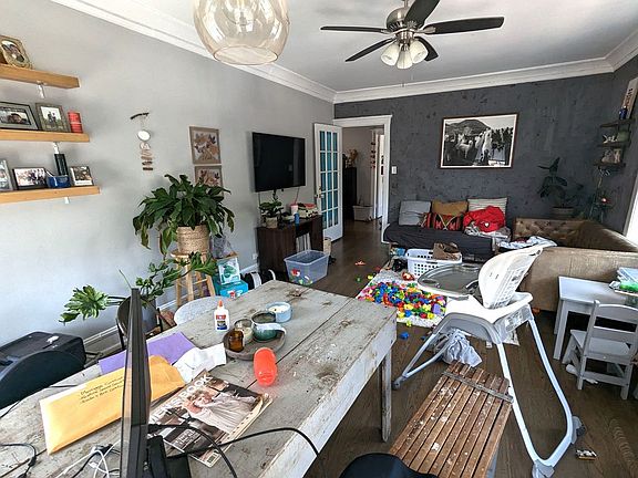 3rd image of 4604 N Lincoln Ave #2