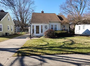 9925 Arden St, Livonia, MI 48150