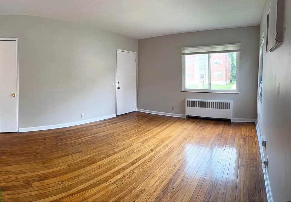 4437 Ridgeview Ave — Photo 2