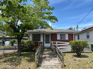 1208 S 9th St, Wilmington, NC 28401