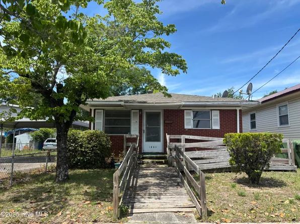 1208 S 9th Street, Wilmington, NC 28401