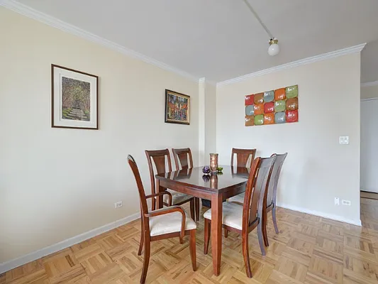 Sold by Sotheby's International Realty | media 16