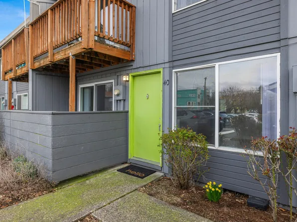 Moreland Place Apartments