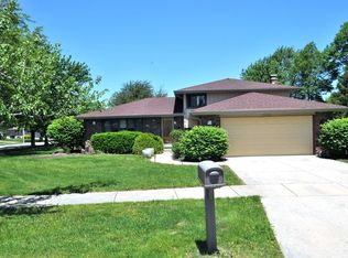 15405 Edgewood Dr, Orland Park, IL