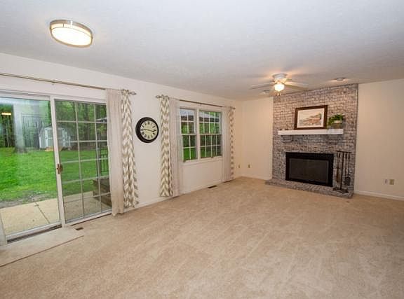 4th image of 21263 Burnette Ct
