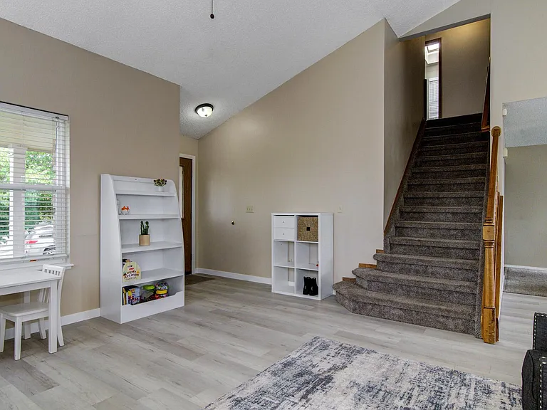 6526 Sproul Ln — Photo 6