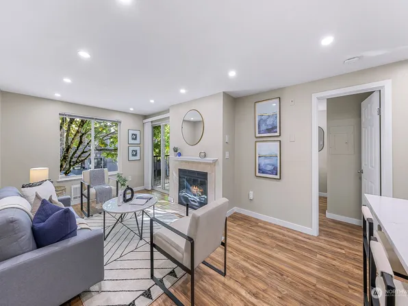 9200 Greenwood Avenue N #106, Seattle, WA 98103