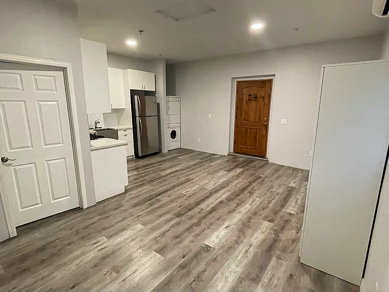 10357 Silverton Ave — Photo 3