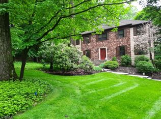 9 Echo Ridge Rd, Randolph, NJ 07869