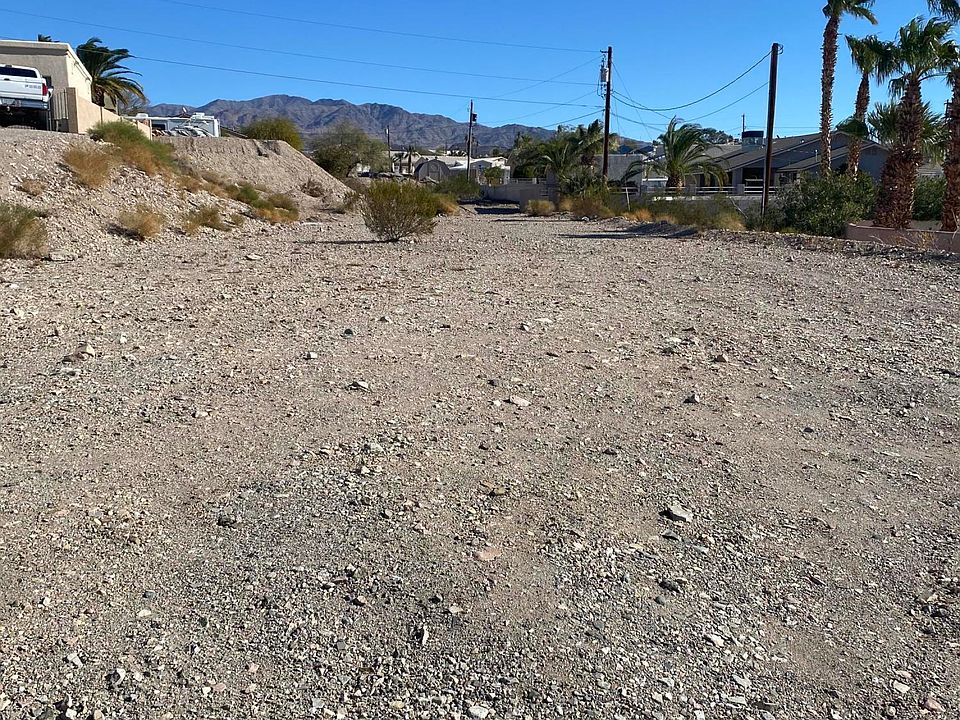 1st image of 2997 Edgewood Dr Lot 17