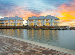 292 Reserve Ln #304, Rockport, TX 78382
