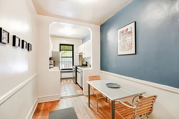 Sold by Compass | media 21