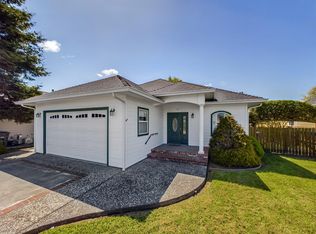 112 Dove Ct, Fortuna, CA 95540