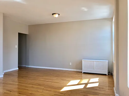 Rented by Matthew Gros-Werter, LREB  | media 10
