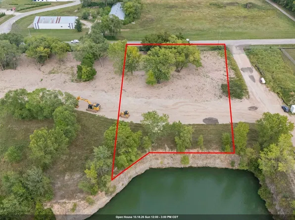 Leonard Point Rd #11, Oshkosh, WI 54904
