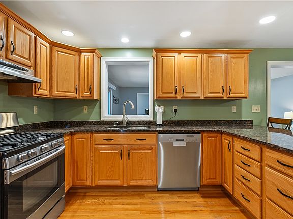 5th image of 9382 Doral Dr