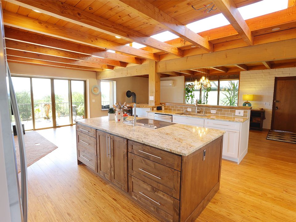 1st image of 9 La Rosa Ct