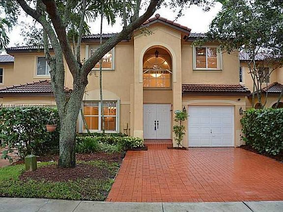 2nd image of 14016 S Forest Oak Cir #14016