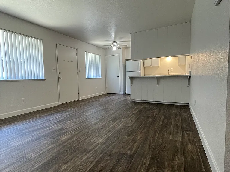 2219 P St #C — Photo 3