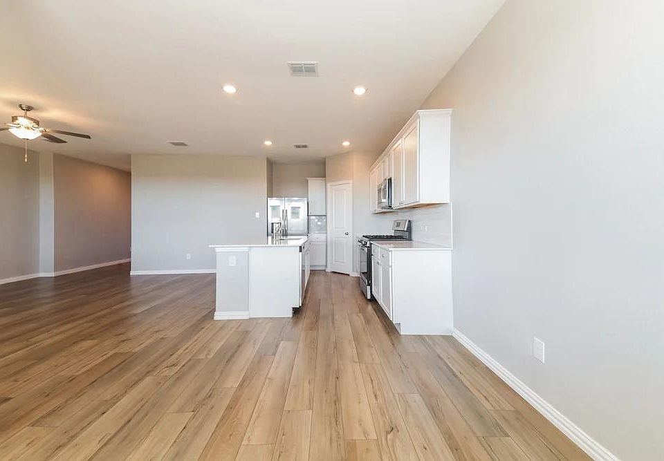 1st image of 1235 Sequoia Ln
