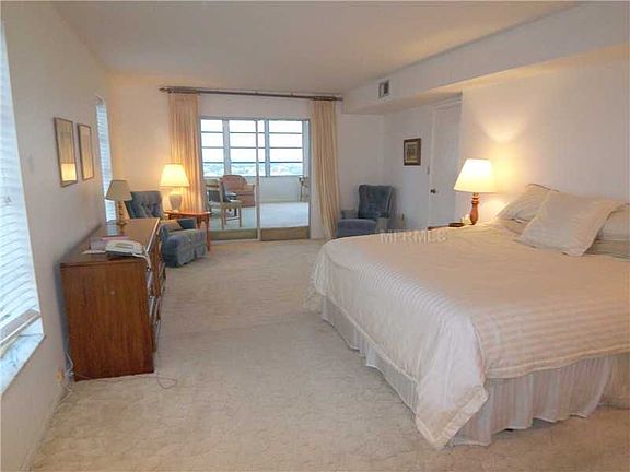 5th image of 5130 Brittany Dr S APT 1008