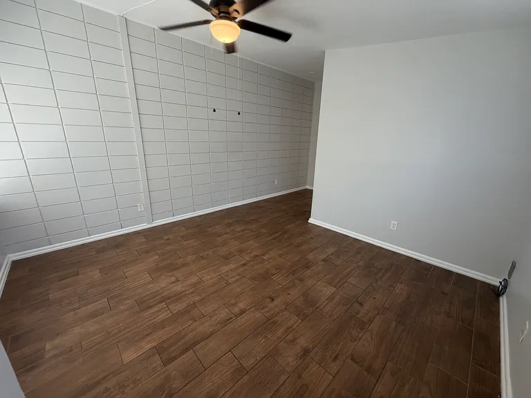 1720 Miller Ave — Photo 15