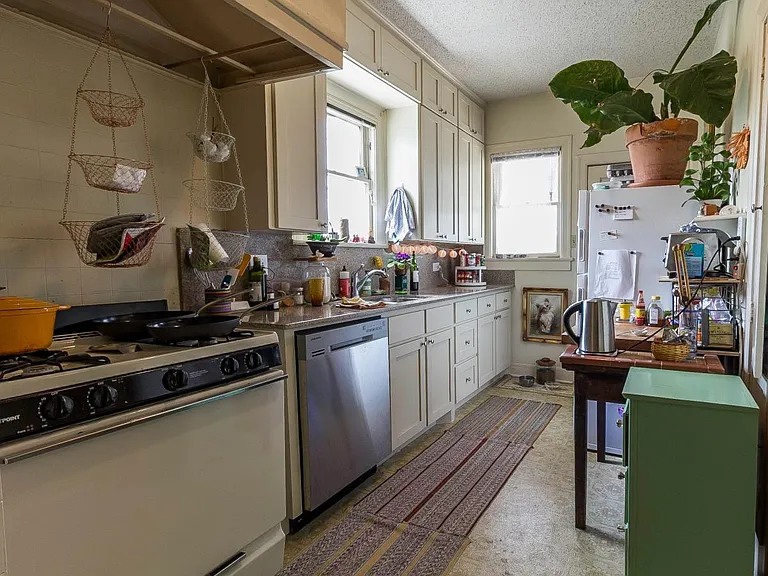 1103 W 22nd St #B — Photo 7