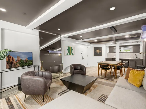 533 East 12th Street image 9 of 13