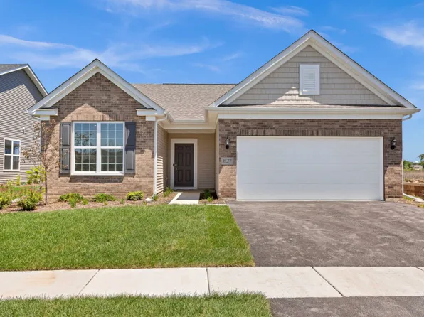 827 Summer Ln, Lindenhurst, IL 60046