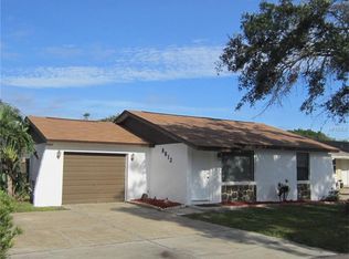 8812 Frostwood Ct, Tampa, FL 33634
