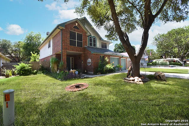 222 Tapwood Ln — Photo 3