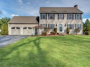 1 Beechwood Dr, North Attleboro, MA 02760