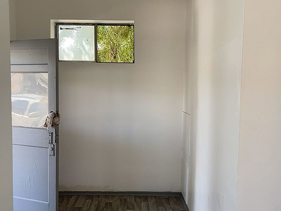 4th image of 1005 N Florence St
