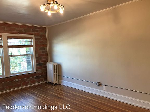 4th image of 2726 Girard Ave S #302