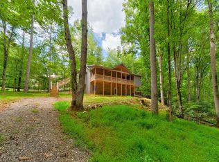 2124 Villa Dr, Ellijay, GA 30540