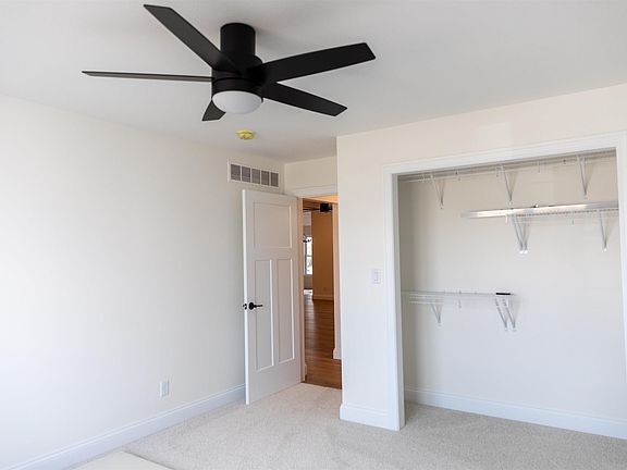 5th image of 1717 Ambleside Dr