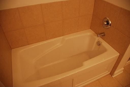 5th image of 1600 S Prairie Ave Unit 805