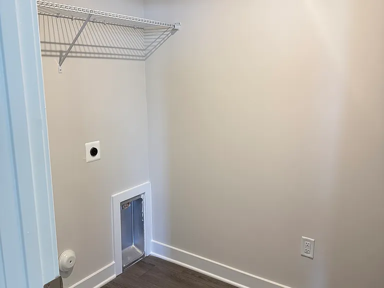 116 Ryker Rd W — Photo 8