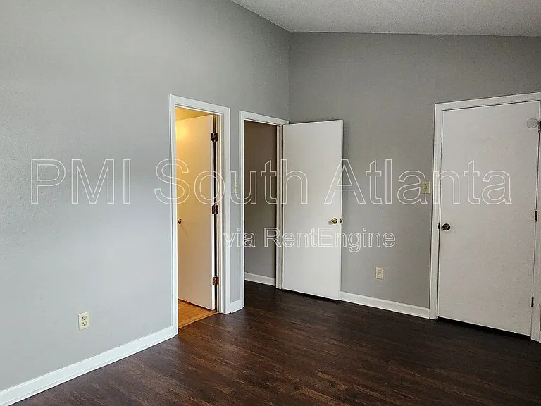 1681 Winchester Way SE — Photo 27