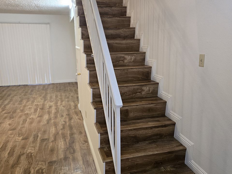 1st image of 415 S Gramercy Pl #104