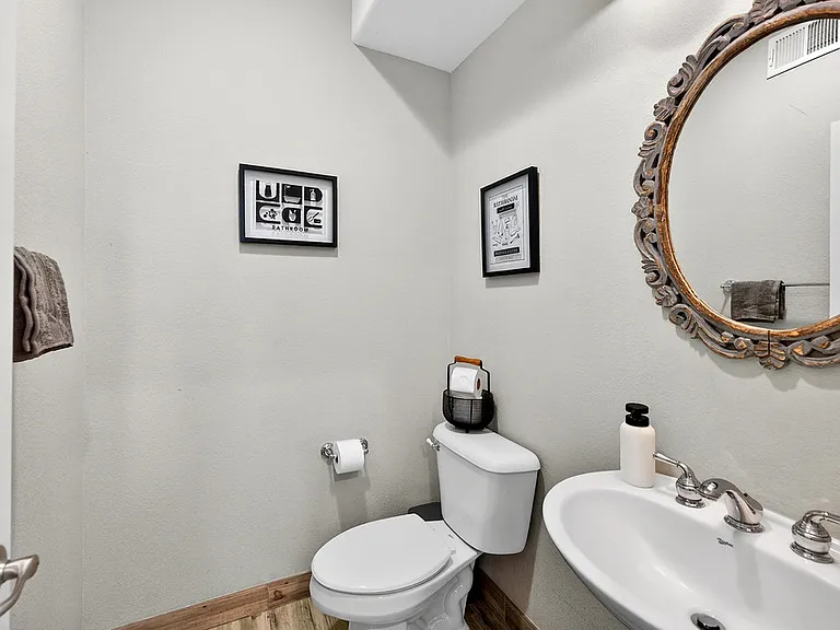 390 Caravaggio Cir — Photo 41