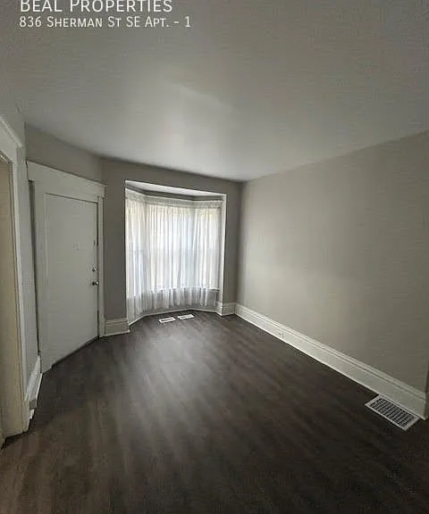 836 Sherman St SE #1 — Photo 9