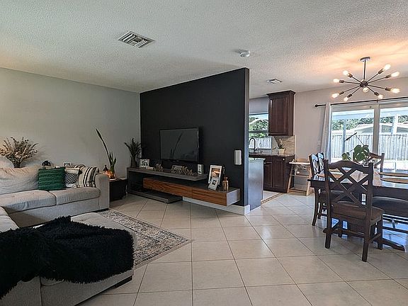 4th image of 5200 SW 93rd Ave