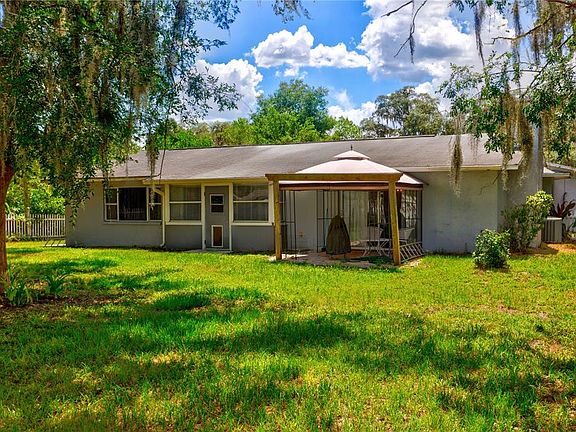 5th image of 5008 Lakewood Dr