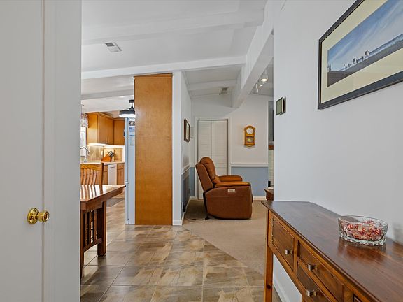 3rd image of 2035 W Falls Ave